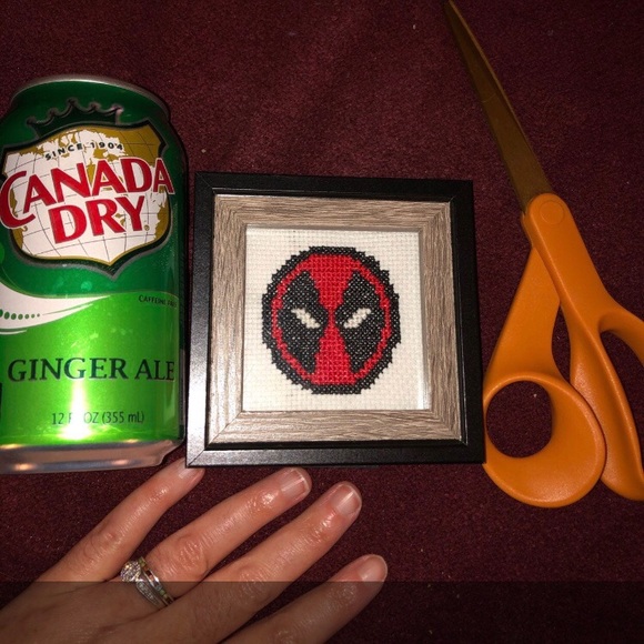 FRAMED DEADPOOL HANDMADE CROSS STITCH - Picture 4 of 4